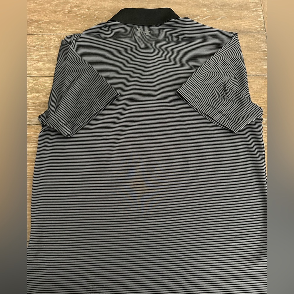 Under Armour Short Sleeve Polo Size M - Picture 3 of 4